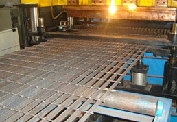 鍍鋅鋼格板車間